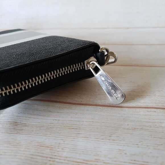 Michael Kors Color Block Signature Logo Zip Around Long Wallet Wristlet Black - Picture 10 of 16